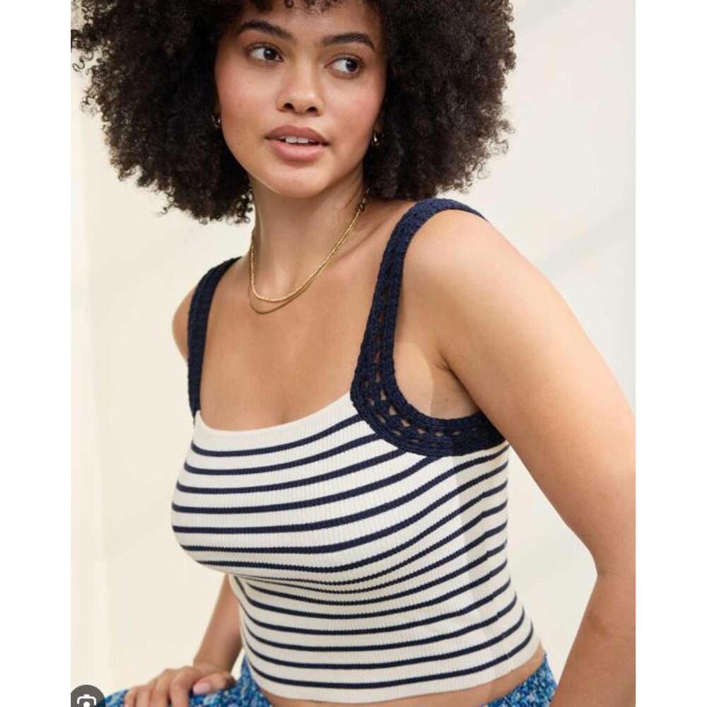 Aerie Reversible Sweater Cropped Top - Medium